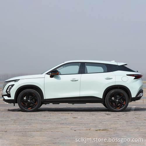 Горячая продажа Chery Automobile Omenda 1.5T CVT Расширение топливных автомобилей, сделанных в Китае Автоматические пять дверных пяти мест